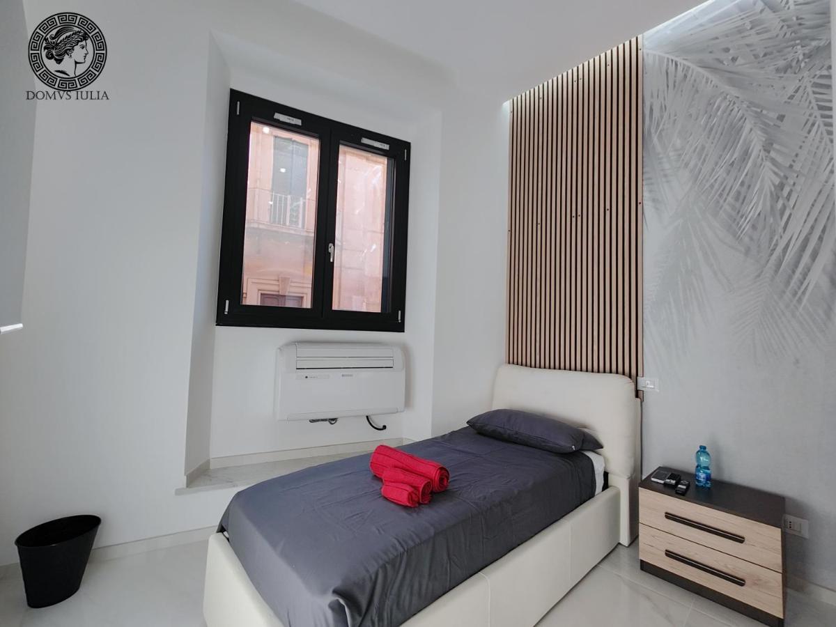 Domus Iulia - Colosseo Рим Екстер'єр фото